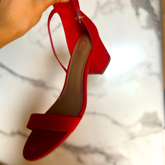 RED LOW HEELS SIZE 7 1/2 - Picture 1 of 4